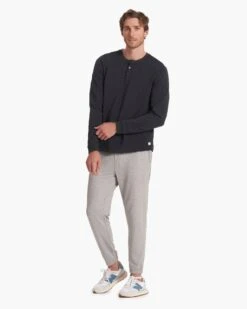 Austin Henley | Charcoal Heather -Eminem Style 0050 V175HCC FA22 M ECOMM DETAIL 3020