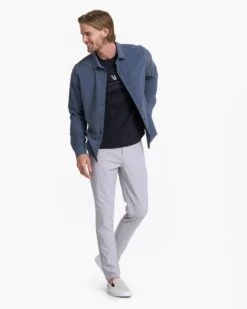 Cascade Tech Chino Pant | Fog -Eminem Style V427FOG FA22 M ECOMM FULL 3763